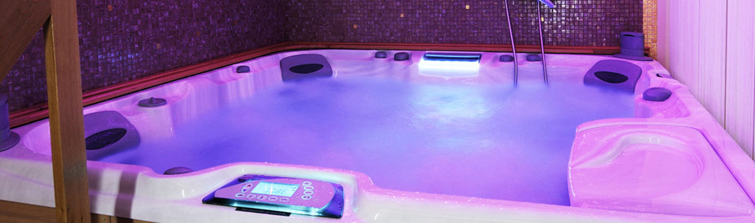 Jacuzzi chromothérapie couleur violet